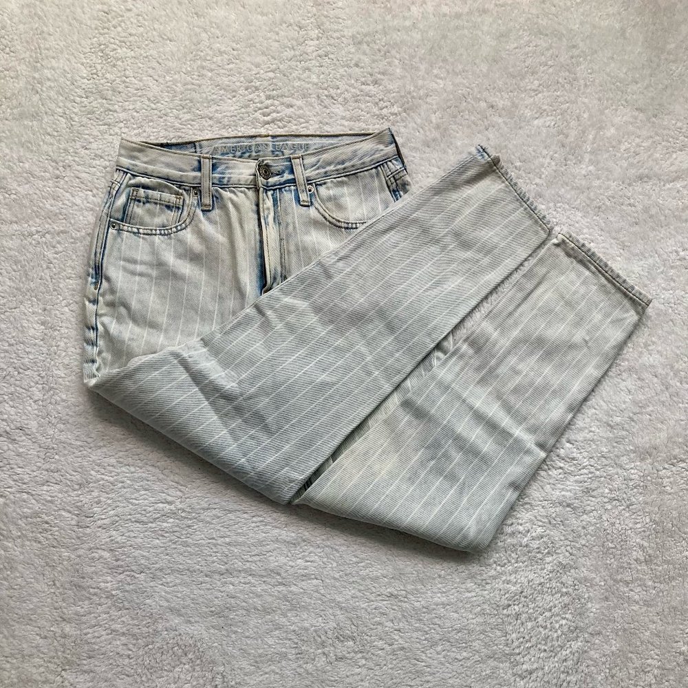 American Eagle High Rise Mom Jeans
